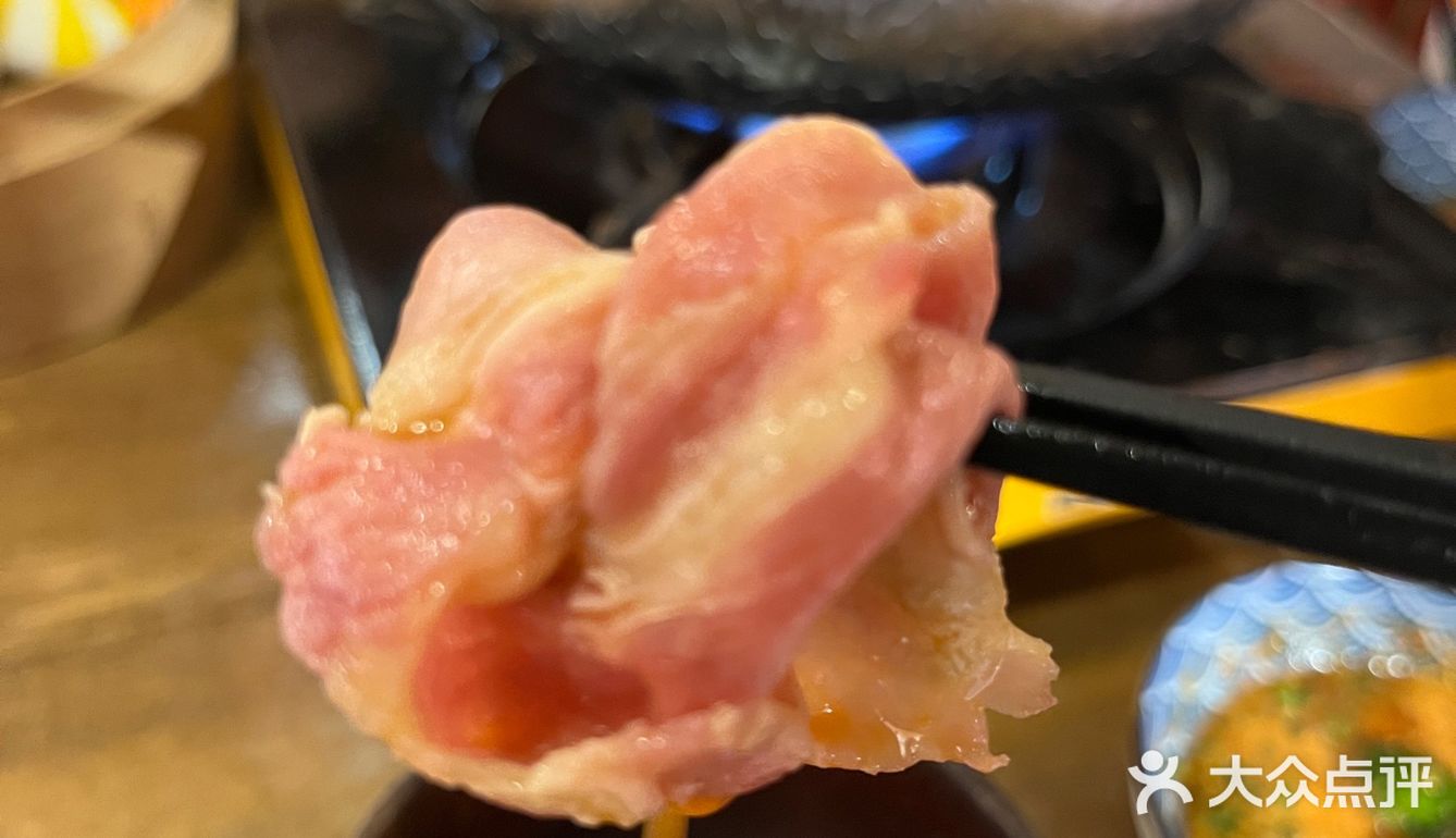 颜值超高，女孩子很难不爱。食材新鲜，螺跟虾都很鲜