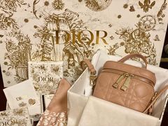 -DIOR迪奥(德基广场女装店)