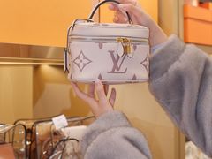 -109度二手奢侈品手表包包珠宝回收(新天地店)