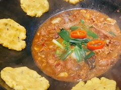 -六州府地锅鸡·农家菜·龙虾(未来科技城店)