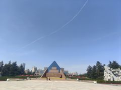 -上海市龙华烈士陵园