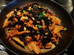 老油条鱼香肉丝-新白鹿餐厅(虹桥南丰城店)