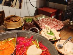 -巴卤社老火锅(财富店)