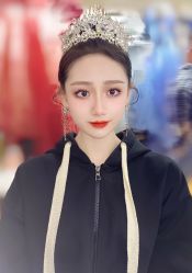 点击看大图 -爱伊人婚纱礼服美妆馆