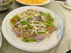 花生苗炒肉-姚林轩