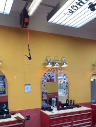 -Devilhands Barbershop男士理容店