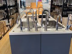 -百安居装修建材卖场(泰然店)