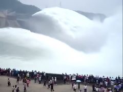 -黄河小浪底水利枢纽风景区