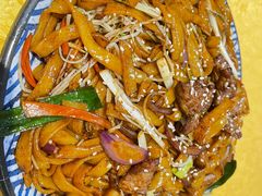 干炒牛河-天宝食坊·啫啫煲大排档(西华路店)