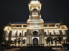 门面-Big House当代艺术中心