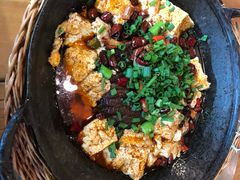 铁板豆花烧白-郑件洋芋饭庄