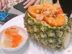 菠萝海鲜炒饭-美奈小馆·越南料理(中航城君尚购物中心店)