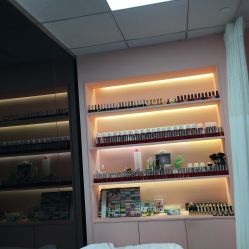 -斐尔国际皮肤管理中心