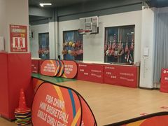 -悦动体能篮球羽毛球网球(三里河店)