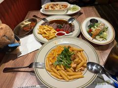 -玛格萝妮比萨屋(四平店)