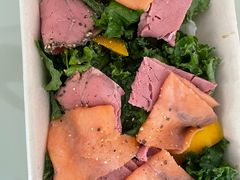 烟熏三文鱼牛肉能量碗-HAPPEN(江川东路店)