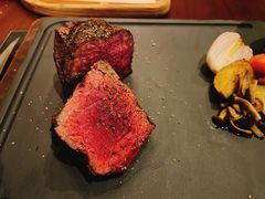 -恰餐厅及酒吧 CHAR Bar & Grill (北京丽都皇冠假日店)