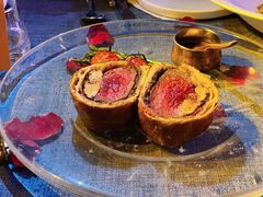 惠灵顿牛排-弦月窗LUNETTE BY AMANDA(复兴路店)