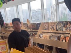 -浣熊唱片店(上海影城店)