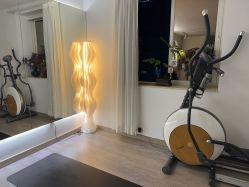 -闺蜜瑜伽·普拉提女性塑形馆