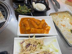 炒年糕-杀猪天·韩国烤肉(铁路街第一分店)