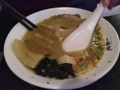 -一豚轩·烧鸟·豚骨拉面(五四路店)