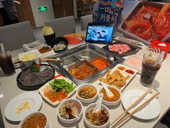 -海底捞火锅鲜切牛肉主题店(长寿路店)