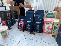 -LAVAZZA拉瓦萨咖啡(星通大厦店)