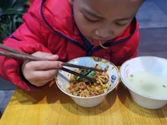 -呼啦面馆·头牌豌杂面(爱琴海店)