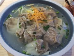 三鲜牛肉馄饨-老新隆牛肉锅贴(新街口店)