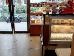 -红宝石·鲜奶小方·海派西点房(肇嘉浜店)