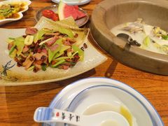 -滇香肴·云南菜蒸汽石锅鱼(云南北路店)