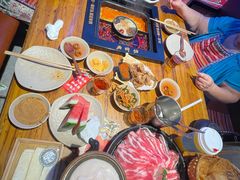 -老牌坊云南鱼豆花火锅(哈西万达店)
