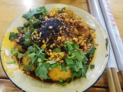 -拈签一笑黄牛肉辣卤串串