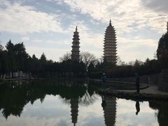 -三塔倒影公园