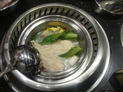-钱小主·自助回旋烤肉火锅餐厅(东方新天地店)