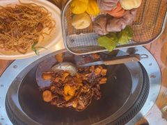 -山河屯铁锅炖·非遗东北菜(西乡店)