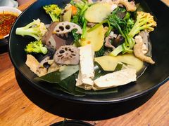-万记麻辣烫国展总店