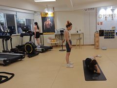 -中田健身工作室(莘庄地铁站店)