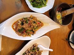 -老滇山寨•云南特色菜•地方菜•民族风情歌舞表演(呈贡店)