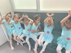 -蒲公英舞蹈艺术中心(解放路校区)