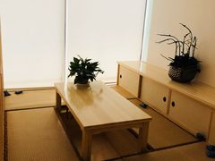 -上海星瀚奔驰4S店(红柳路店)