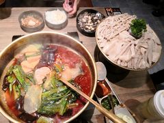 -毛肚向右·川渝毛肚王(经开永旺店)