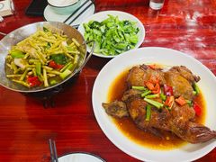 -芦茨金富饭庄·25年老字号·专做稻草鸡
