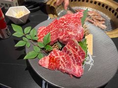 -山川小町·极番烧肉(新地假日广场店)
