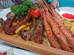 炭烤猪肋排配烤鸡翅及土豆串红-花园饭店-西餐厅