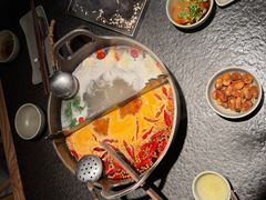 -三出山火锅(南京万象天地店)