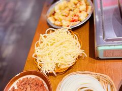 -黔有有贵州酸汤夺夺粉火锅(五味十字店)