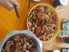 -休记光头香辣蟹干锅(绵竹店)