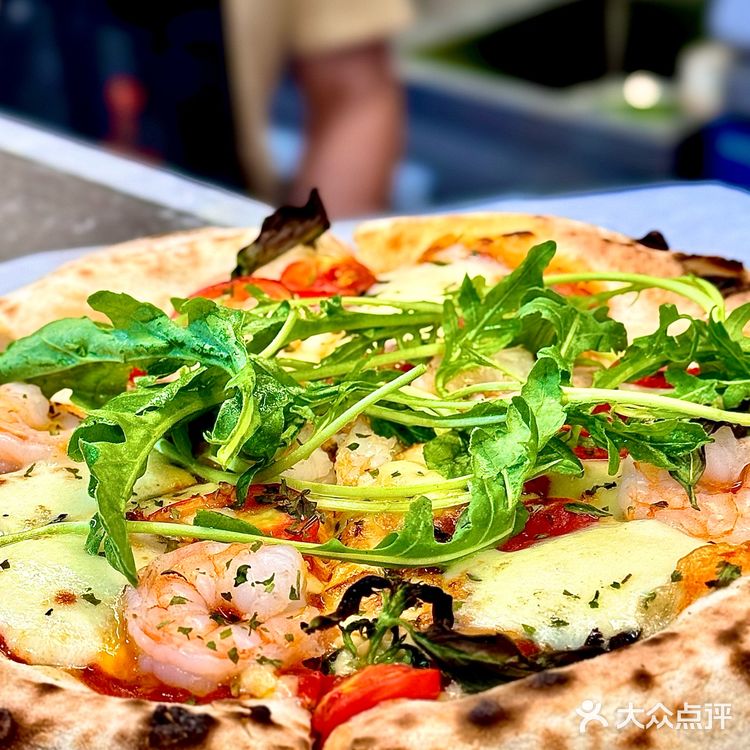我不说🤫谁能信这是12元的披萨🍕手工窑炉现烤